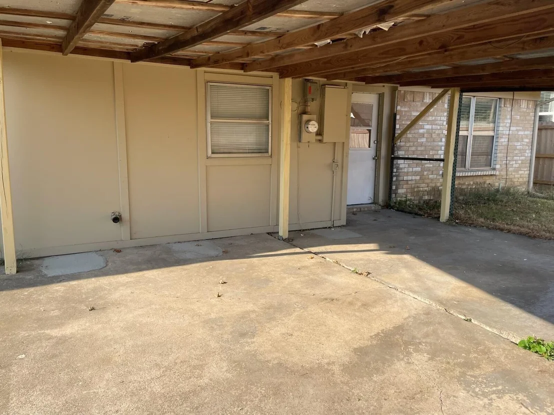 Photo of 915 Lemontree Drive