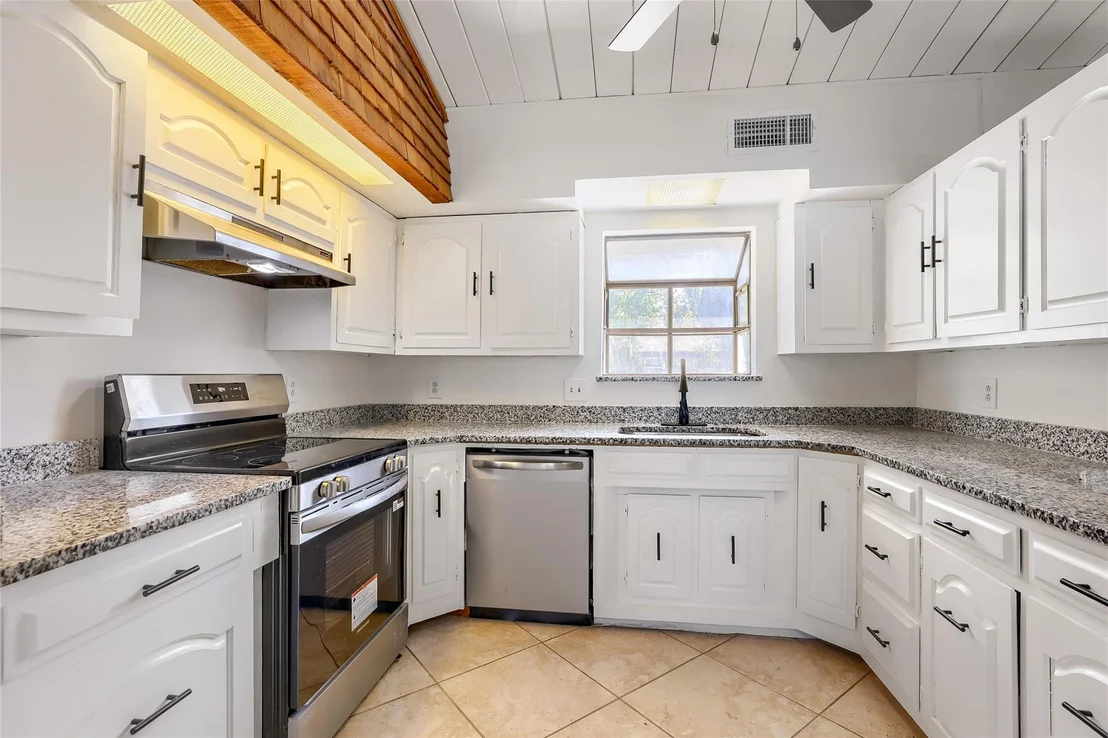Photo of 741 Greenhaven Drive