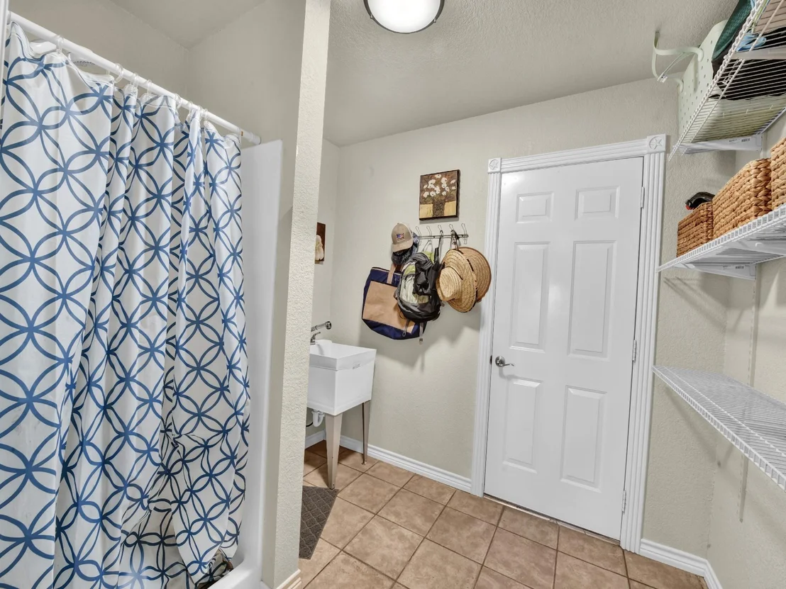 Photo of 737 County Road 4699