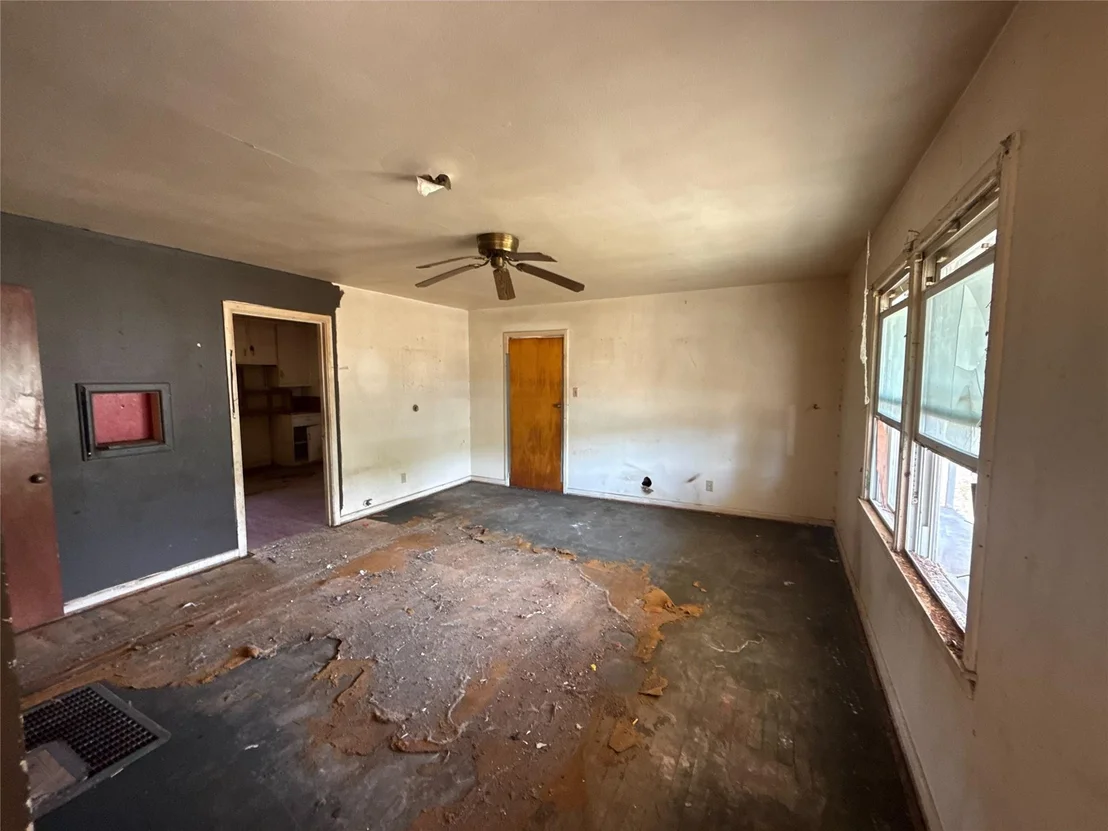 Photo of 1305 W 11th Street