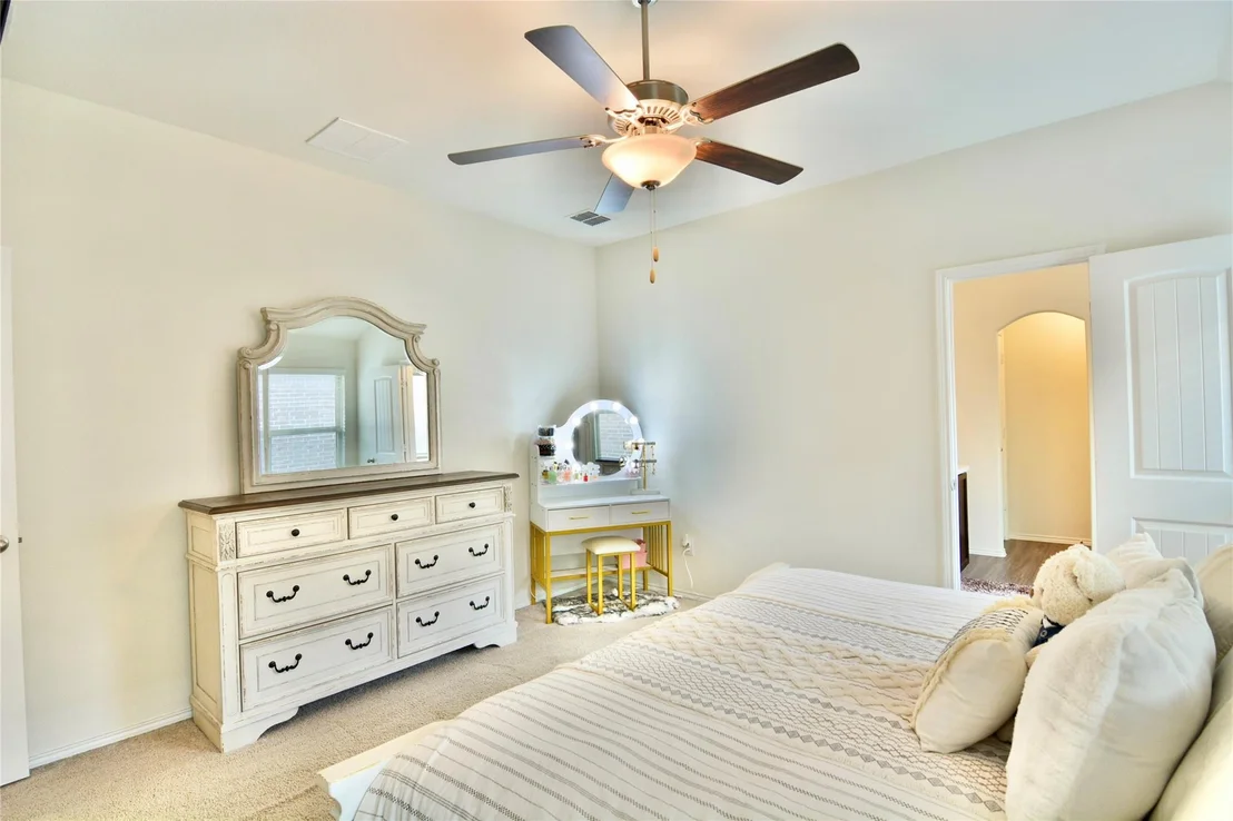 Photo of 465 Pollyann Trail