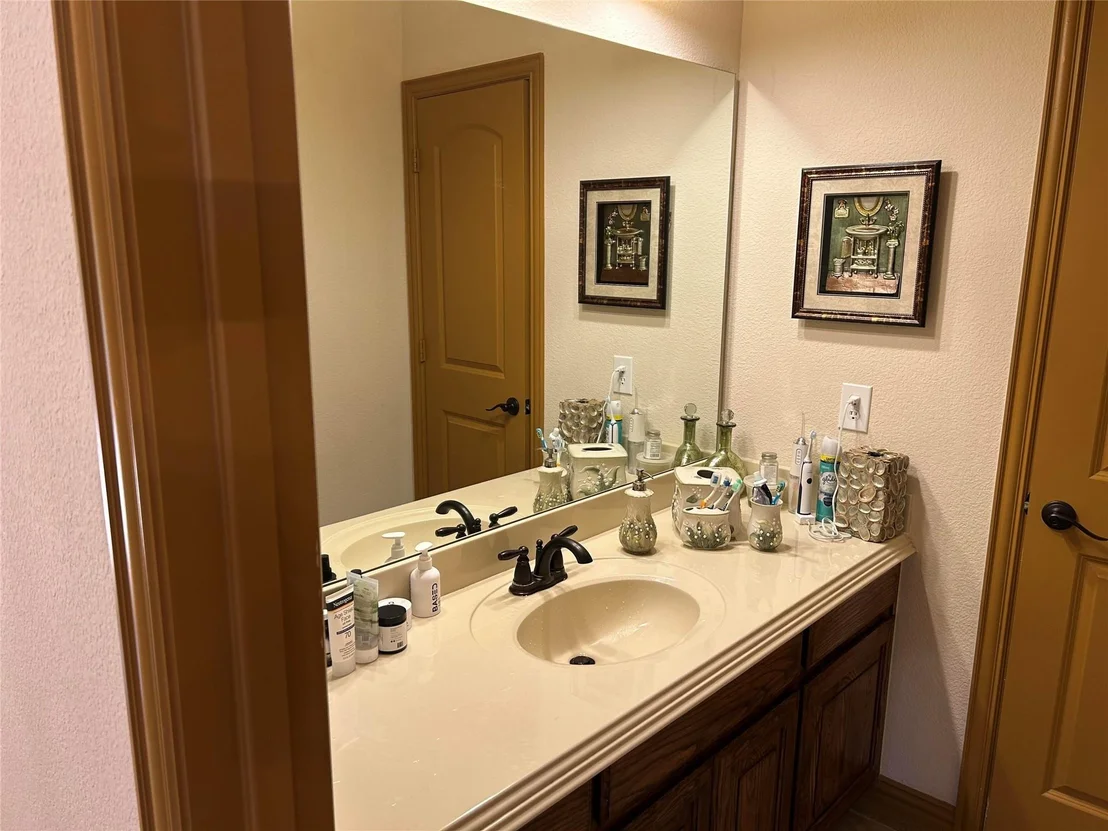 Photo of 2219 Longview Road
