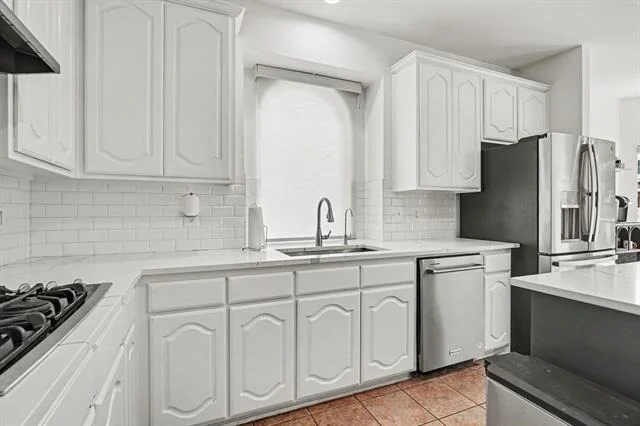 Photo of 5520 Champlain Drive