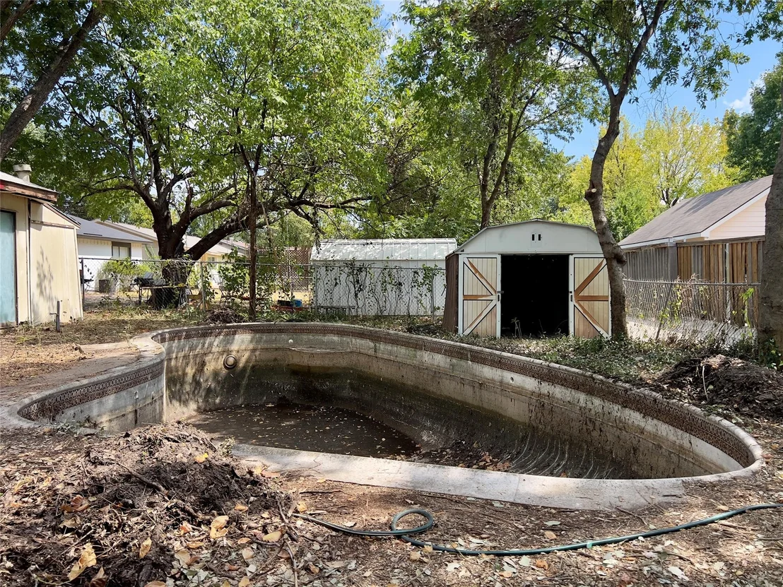 Photo of 3909 Cambridge Drive