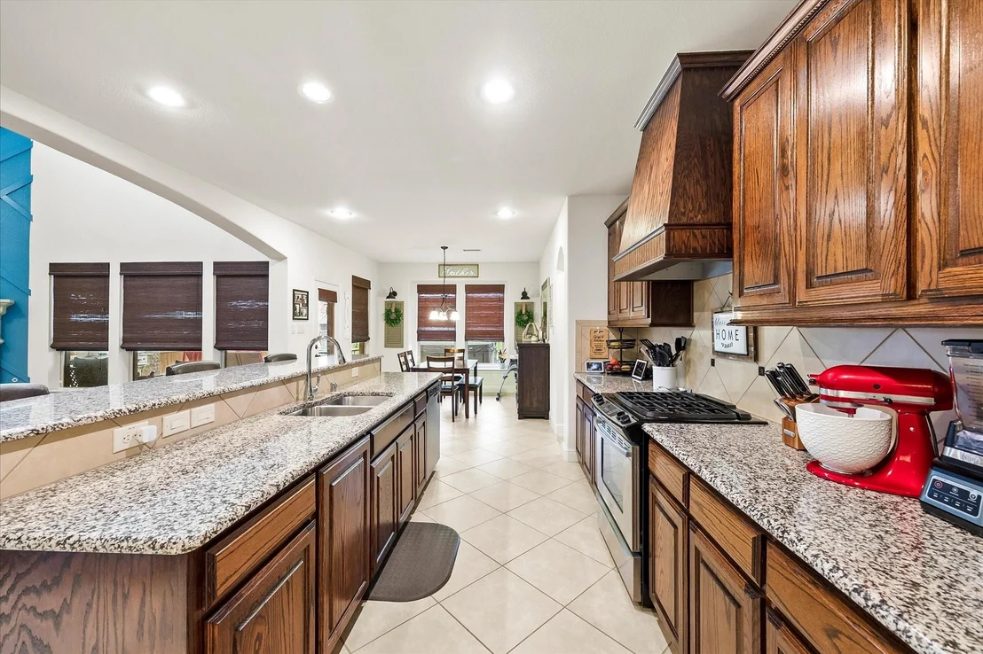 Photo of 1056 Knoxbridge Road