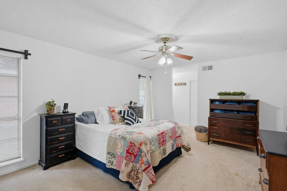 Photo of 858 Canyon Court