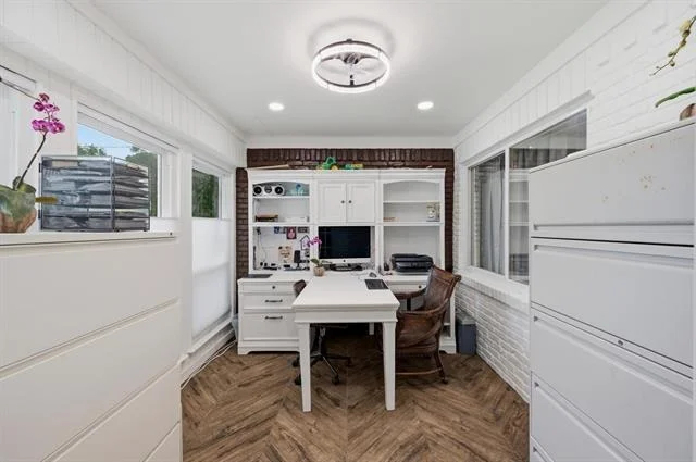Photo of 6602 Lyons Road