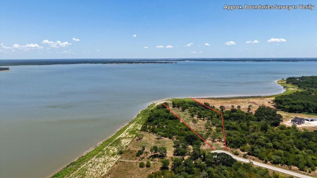 Photo of 8424 Edgewater Drive