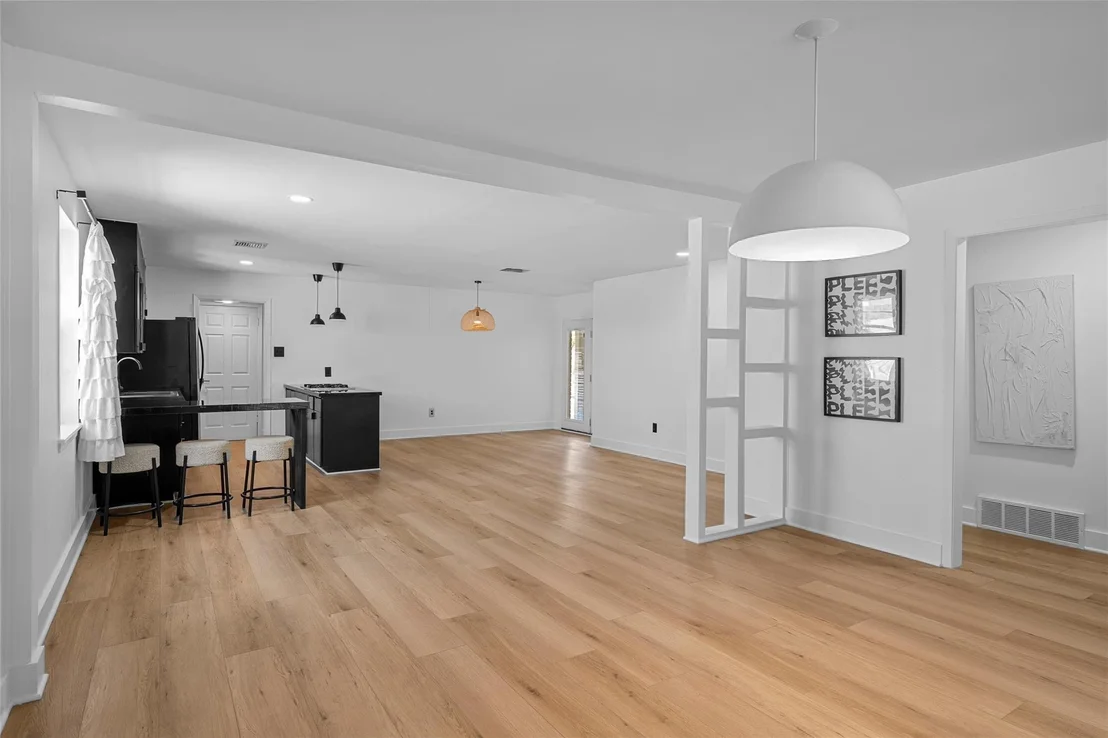 Photo of 5831 Caldwell Street