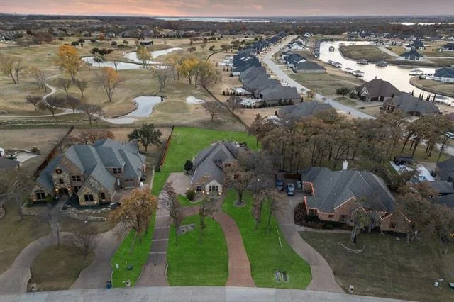 Photo of 5829 Lakeside Drive
