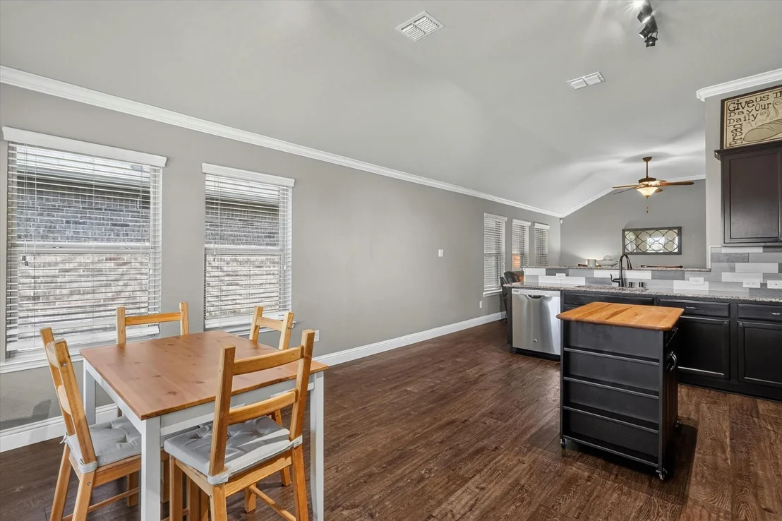 Photo of 441 E Wishbone Lane