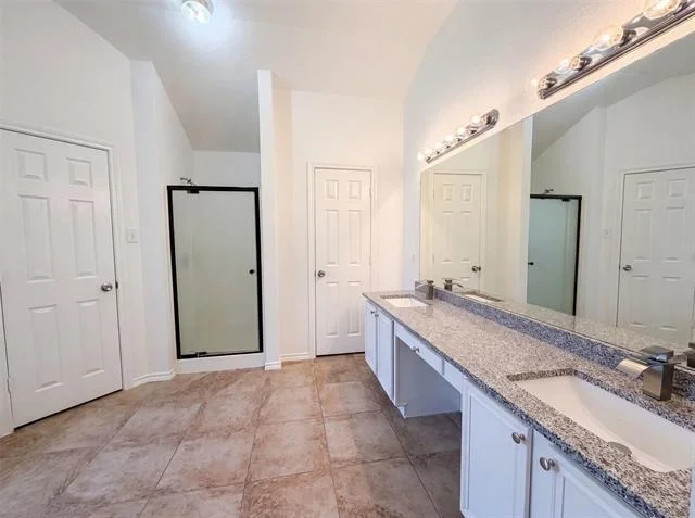 Photo of 825 Adams Drive