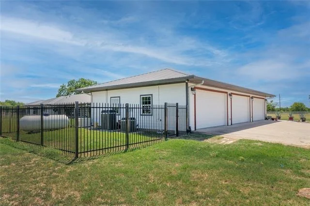 Photo of 608 Bush Drive