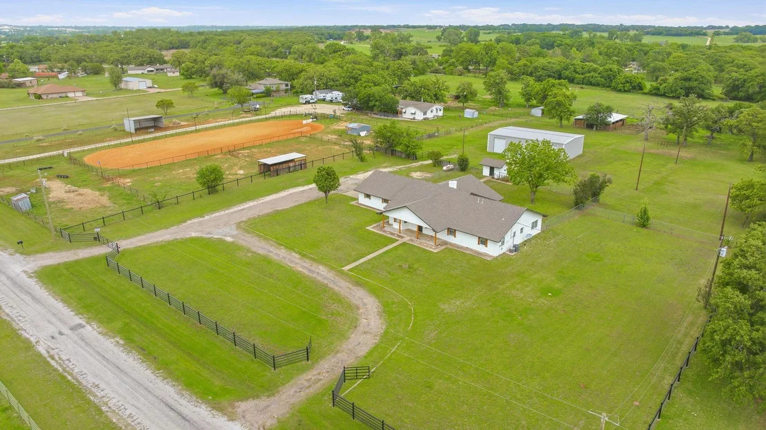 Photo of 621 County Road 484
