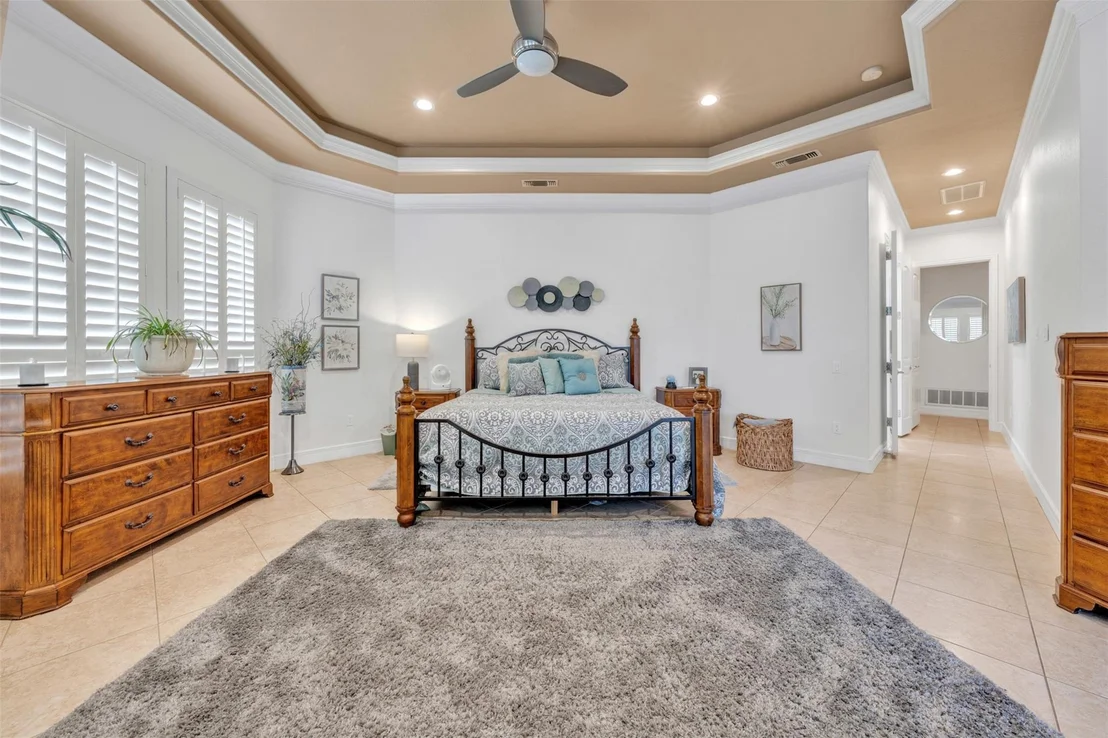 Photo of 2400 Vineyard Drive