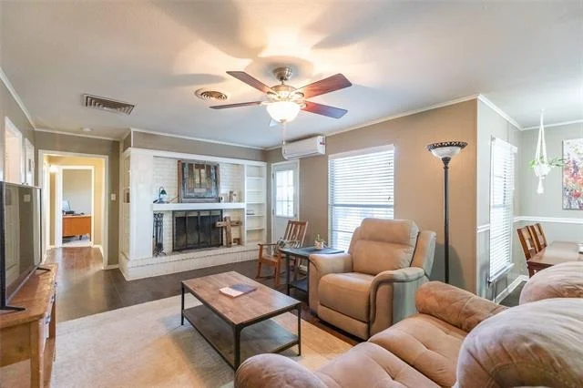 Photo of 2310 Crescent Drive