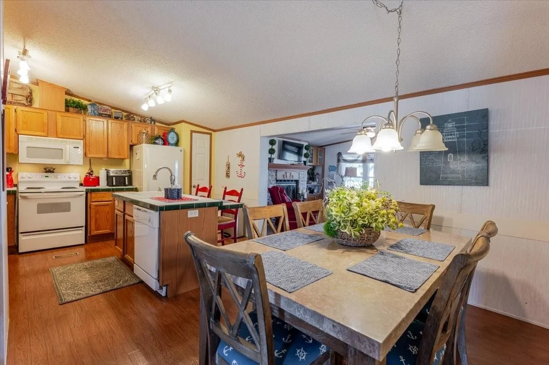 Photo of 4441 Chapel Road