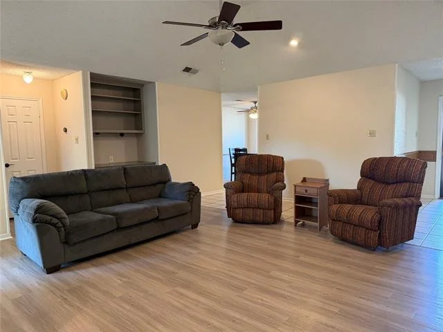 Photo of 925 Reeves Street
