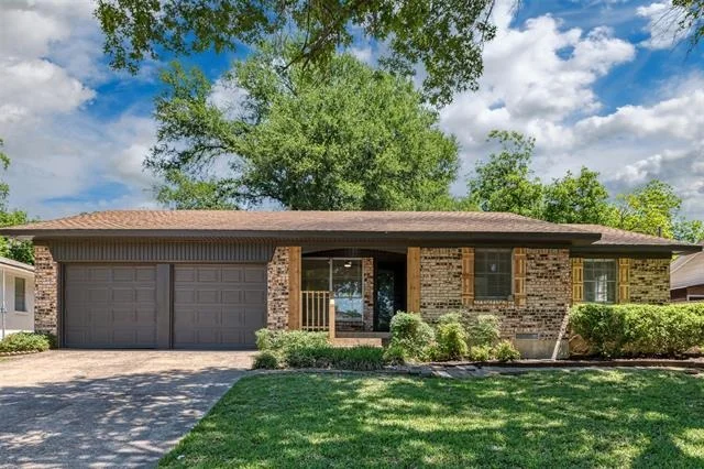 Photo of 2530 Robin Lane