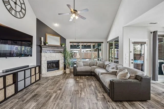 Photo of 1504 Grove Drive