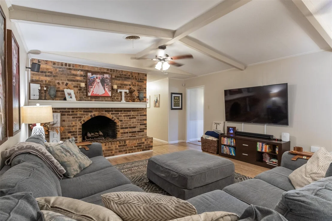 Photo of 4002 Ligustrum Drive