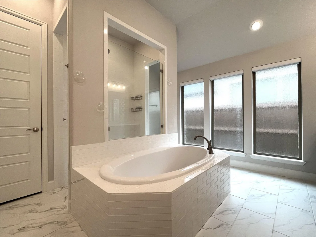 Photo of 2834 Midlake Drive