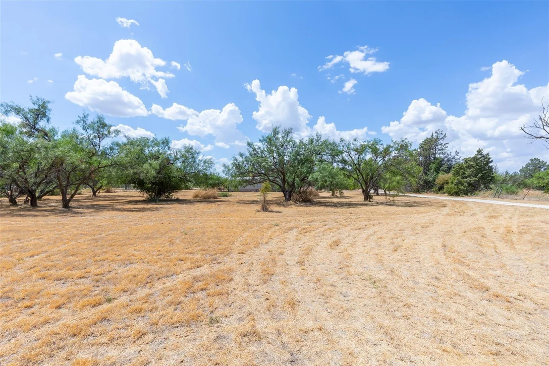 Photo of 1186 Private Road 2431
