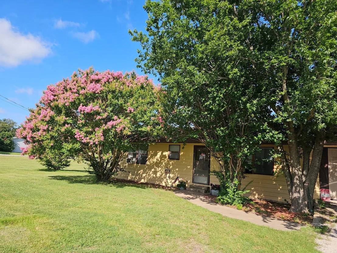 Photo of 140 S Comanche Drive