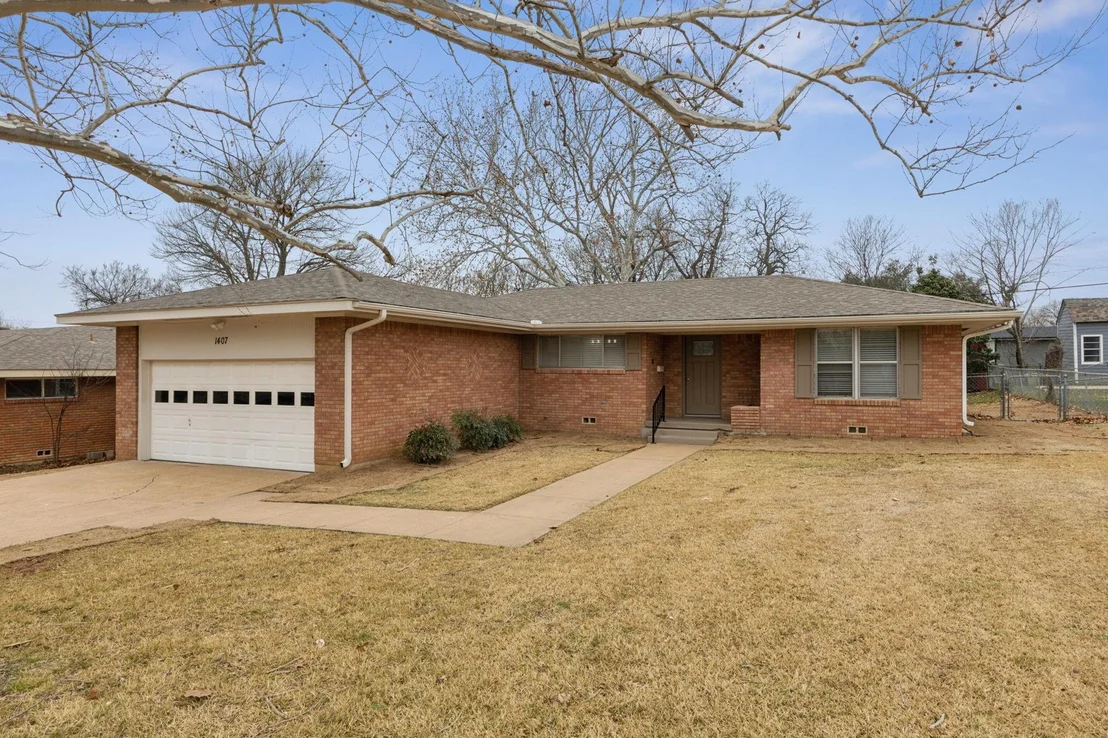 Photo of 1407 Robin Drive