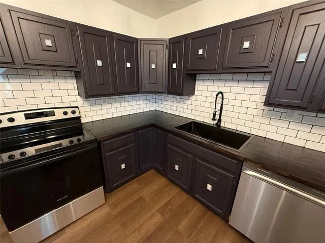 Photo of 610 5th Street