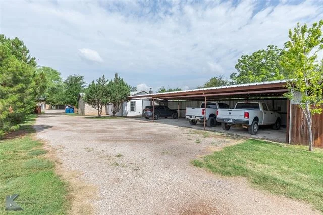 Photo of 1070 Larned Lane