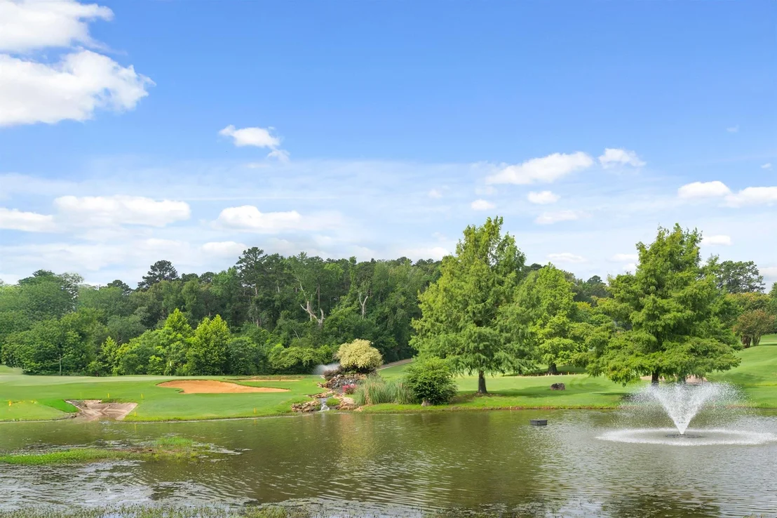 Photo of 1656 Pineview Lane