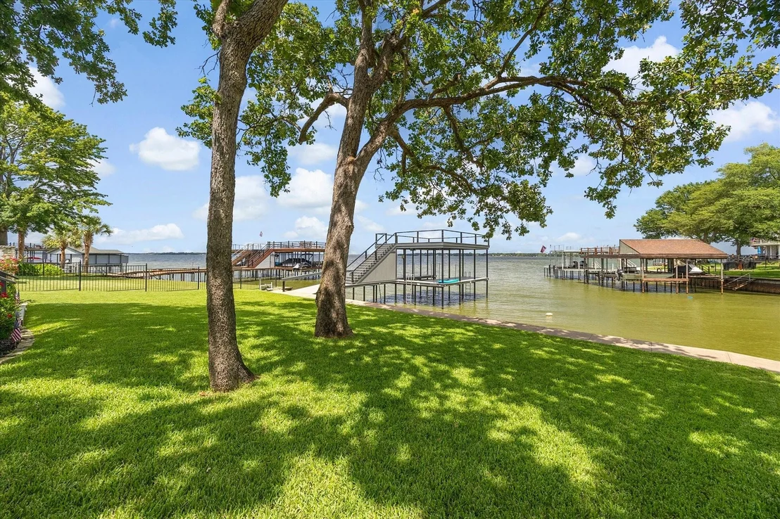 Photo of 524 Sampan Drive