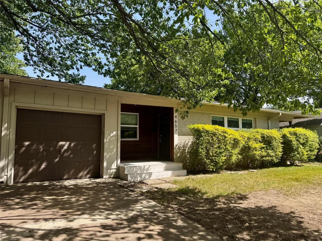 Photo of 4657 Selkirk Drive