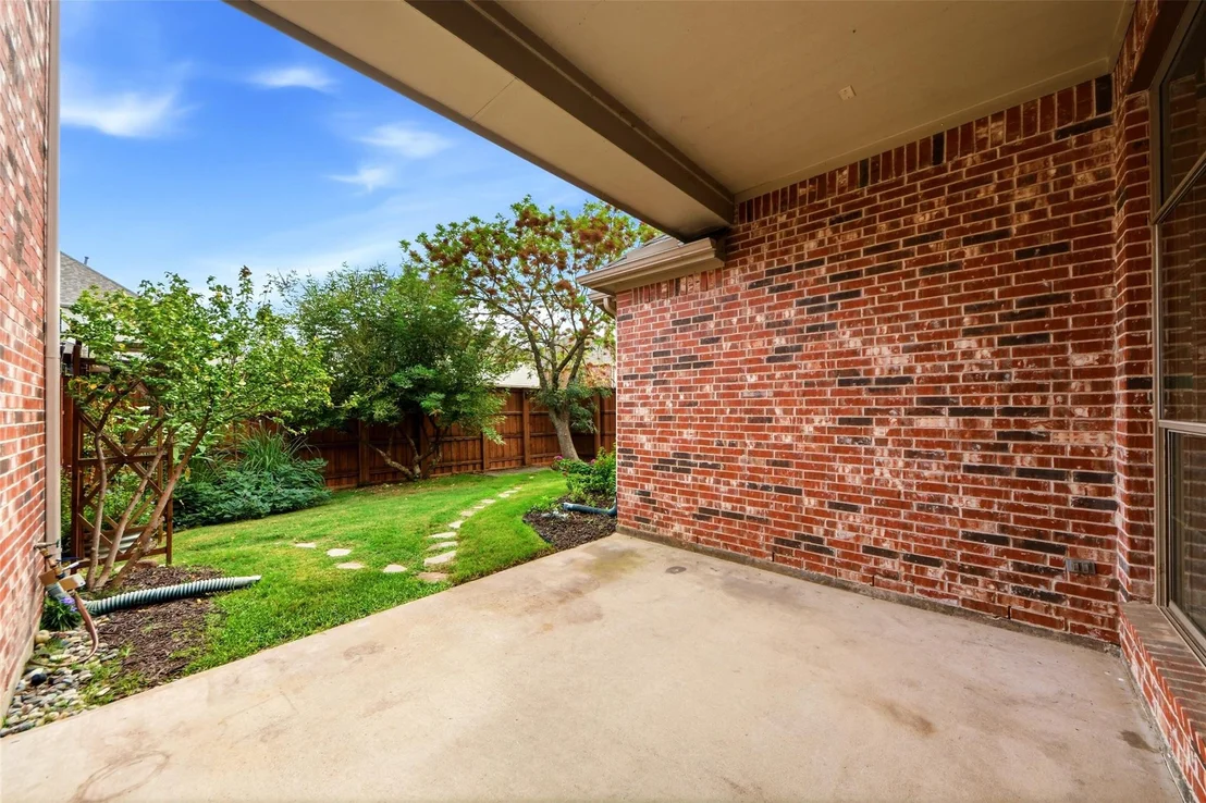Photo of 9112 Leafy Glade Road