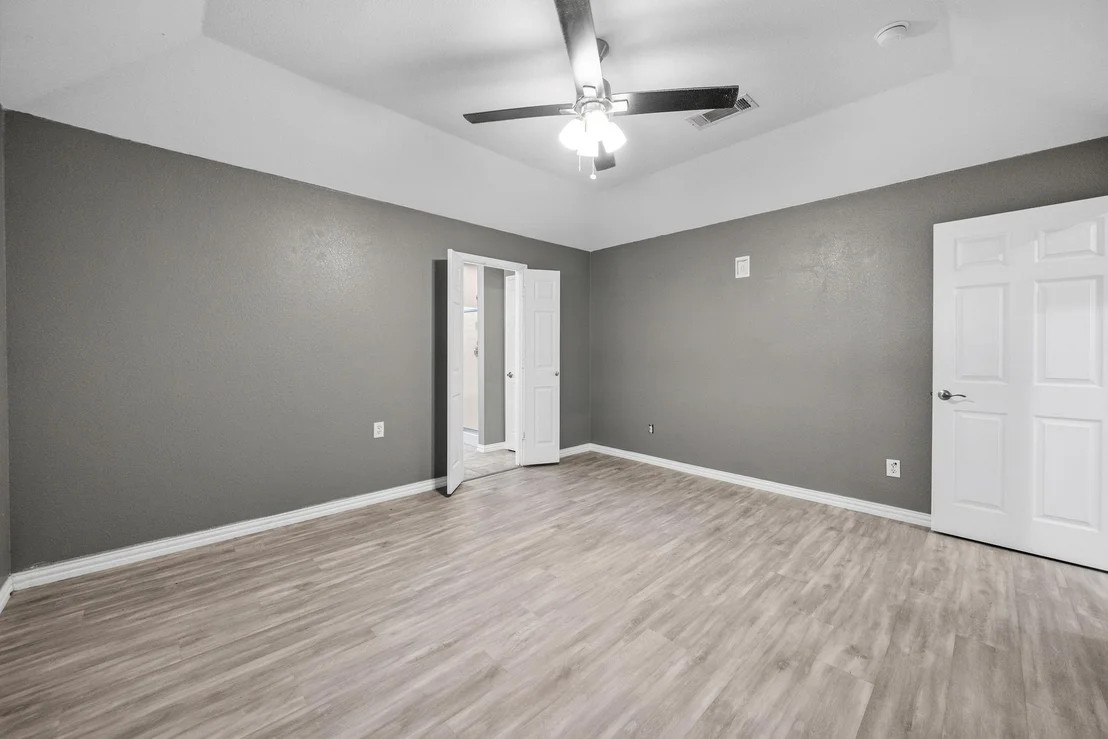 Photo of 607 Meadowbrook Drive
