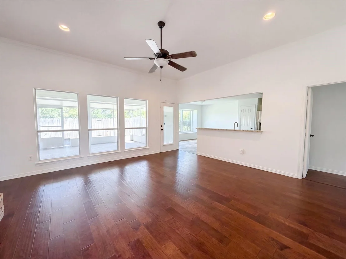 Photo of 1623 W Pleasant Drive