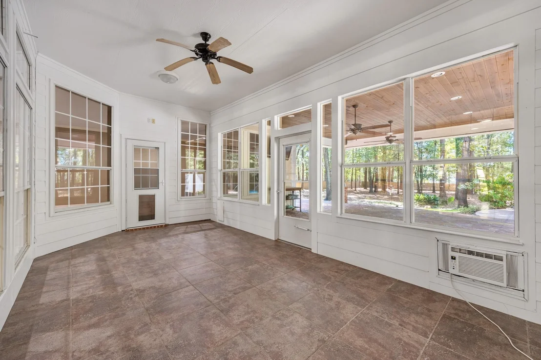 Photo of 17820 Oak Forest Drive