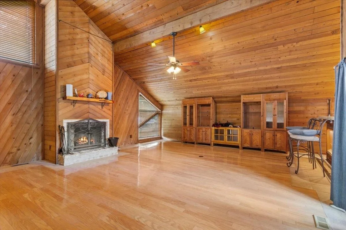 Photo of 3724 Greenleaf Drive