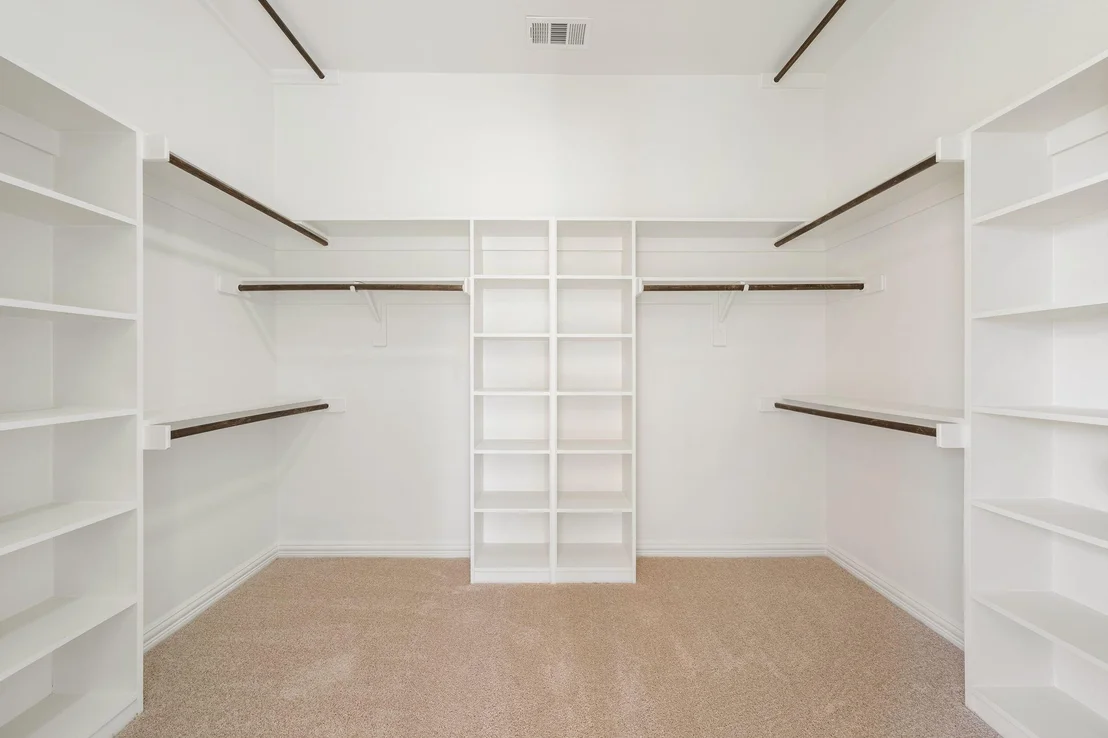 Photo of 5001 White Pine Drive
