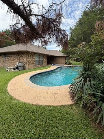 Photo of 510 Meadowview Lane