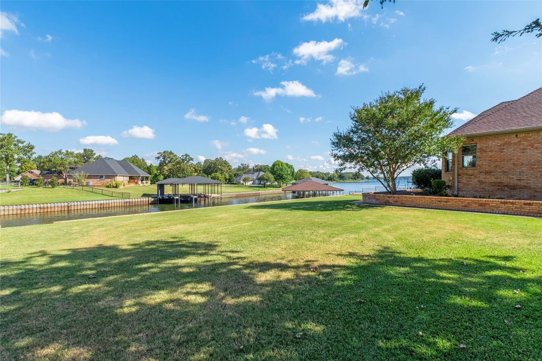 Photo of 180 Surls Drive