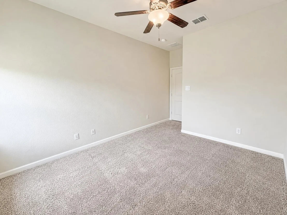 Photo of 347 Chamberlain Drive