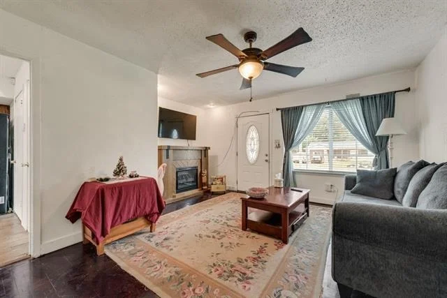 Photo of 1604 Summit Street
