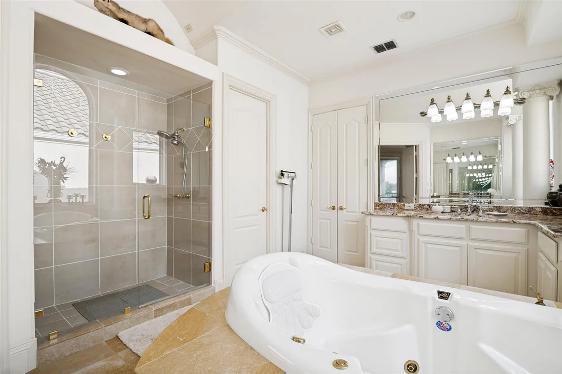 Photo of 5528 Gleneagles Drive