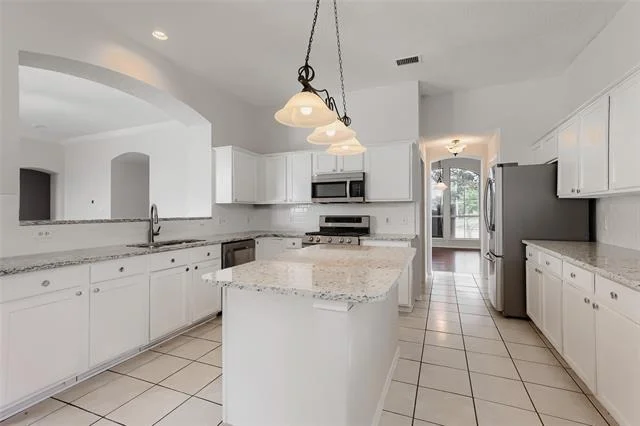 Photo of 1013 Hampstead Drive