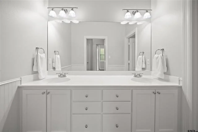 Photo of 614 Tryon Court