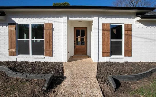 Photo of 411 W Heritage Drive