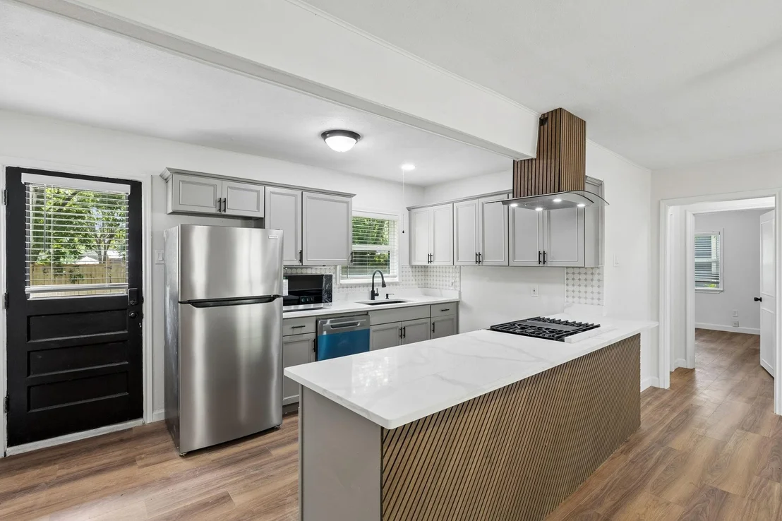 Photo of 1540 Murray Drive