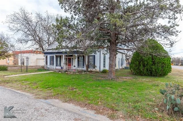 Photo of 141 W 3rd Street
